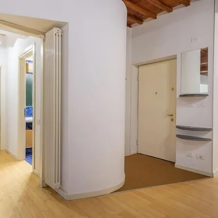 Apartment Angolo Di Pace *300mt Train Station* Free Wifi And Car Parking