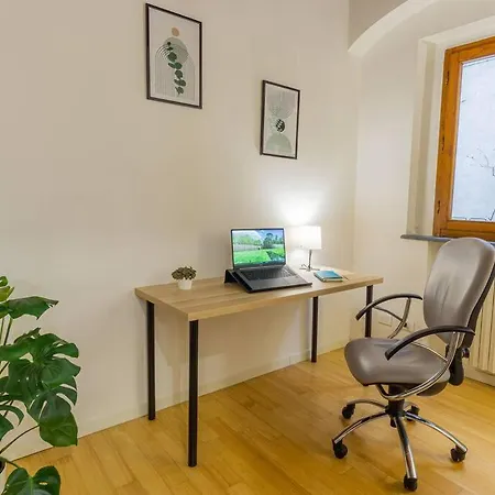 Angolo Di Pace *300mt Train Station* Free Wifi And Car Parking 卢卡